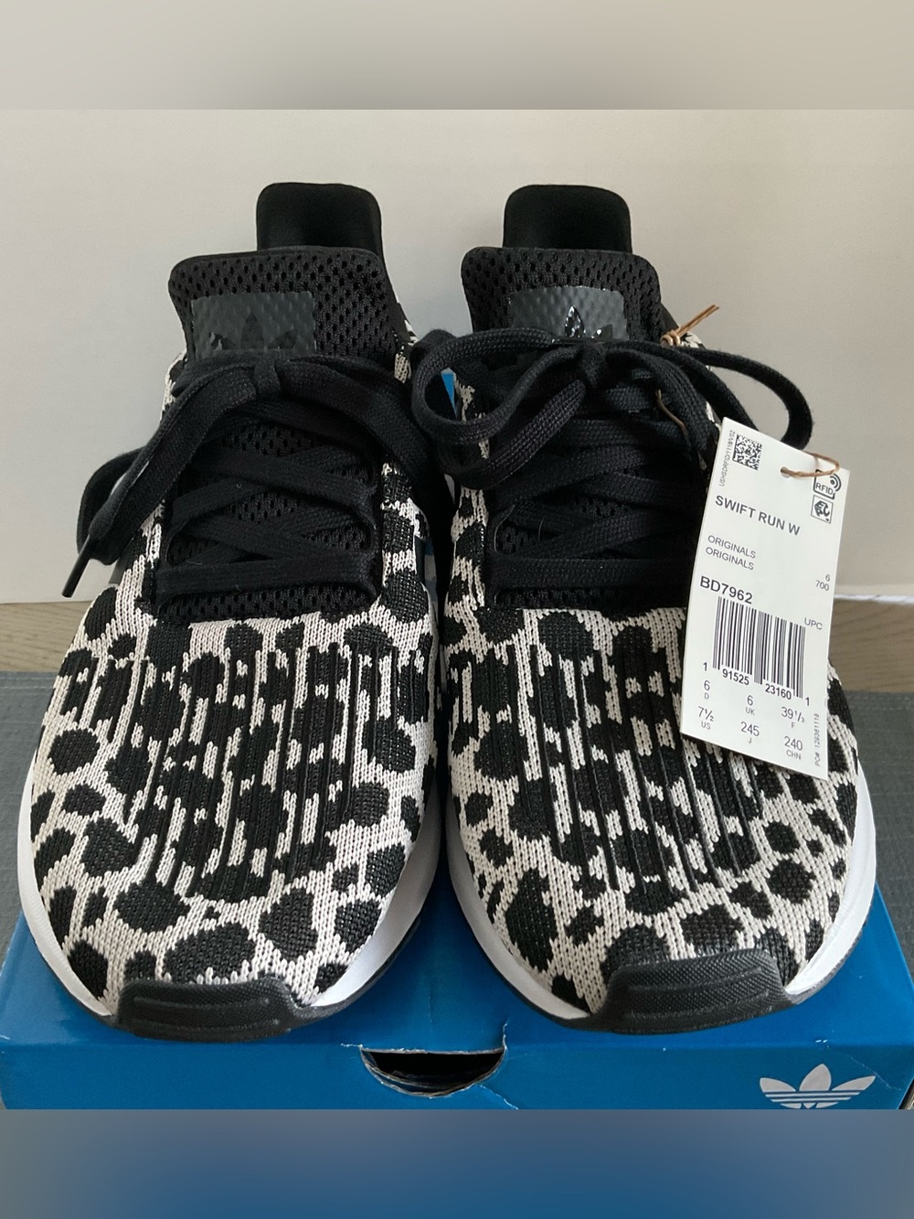 Adidas Women’s Black and White Knit Leopard Swift Run Sneakers Size 7.5 NIB